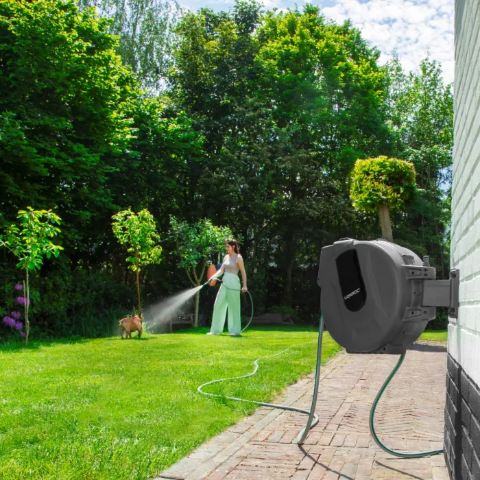 AUTOMATISCHE SLANGHASPEL – ZWART  INCL. 25M TUINSLANG, SPUITSTUK EN KOPPELINGEN