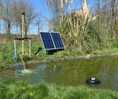 Solar vijverpomp met 2 x 115 Watt zonnepanelen